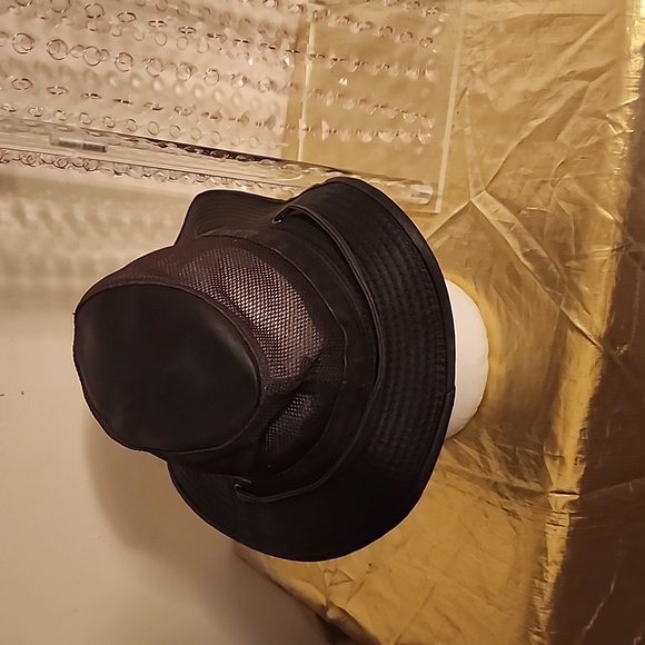 MEN'S HAT - Picture 2 of 3